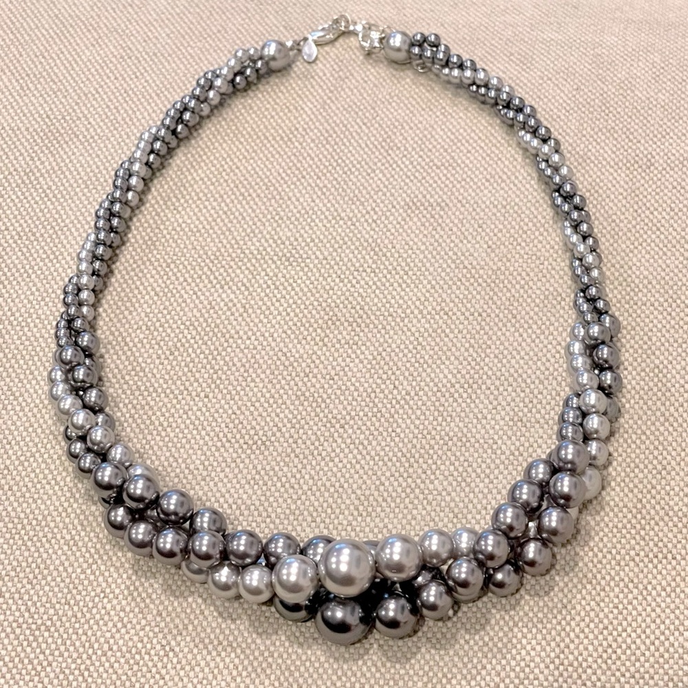 Elegent Vintage RMN Grey Faux Pearl Twist Necklace - Picture 2 of 5